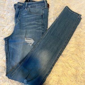 Women’s Hollister jean